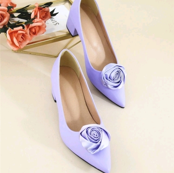 Shoes - Picture 2 of 7